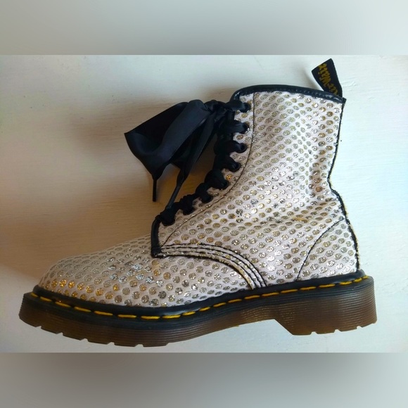 RARE DR MARTENS SILVER GLITTER BOOTS OVAL DESIGN VINTAGE MADE IN ENGLAND US 7 - Picture 9 of 10